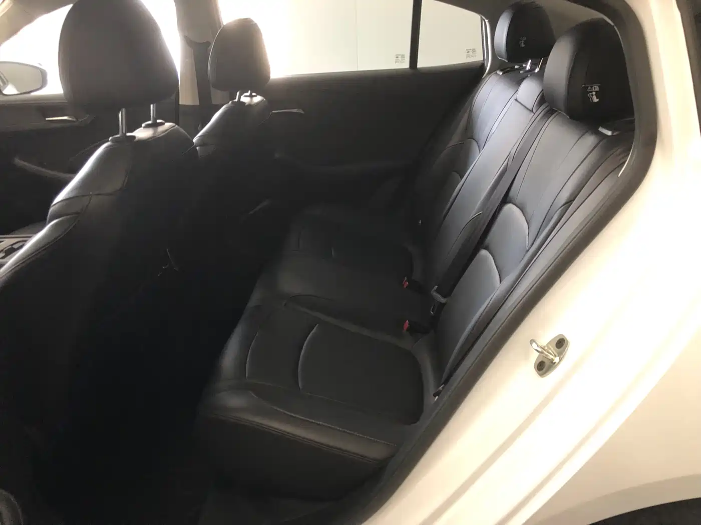 Фото 7 - Roewe i5