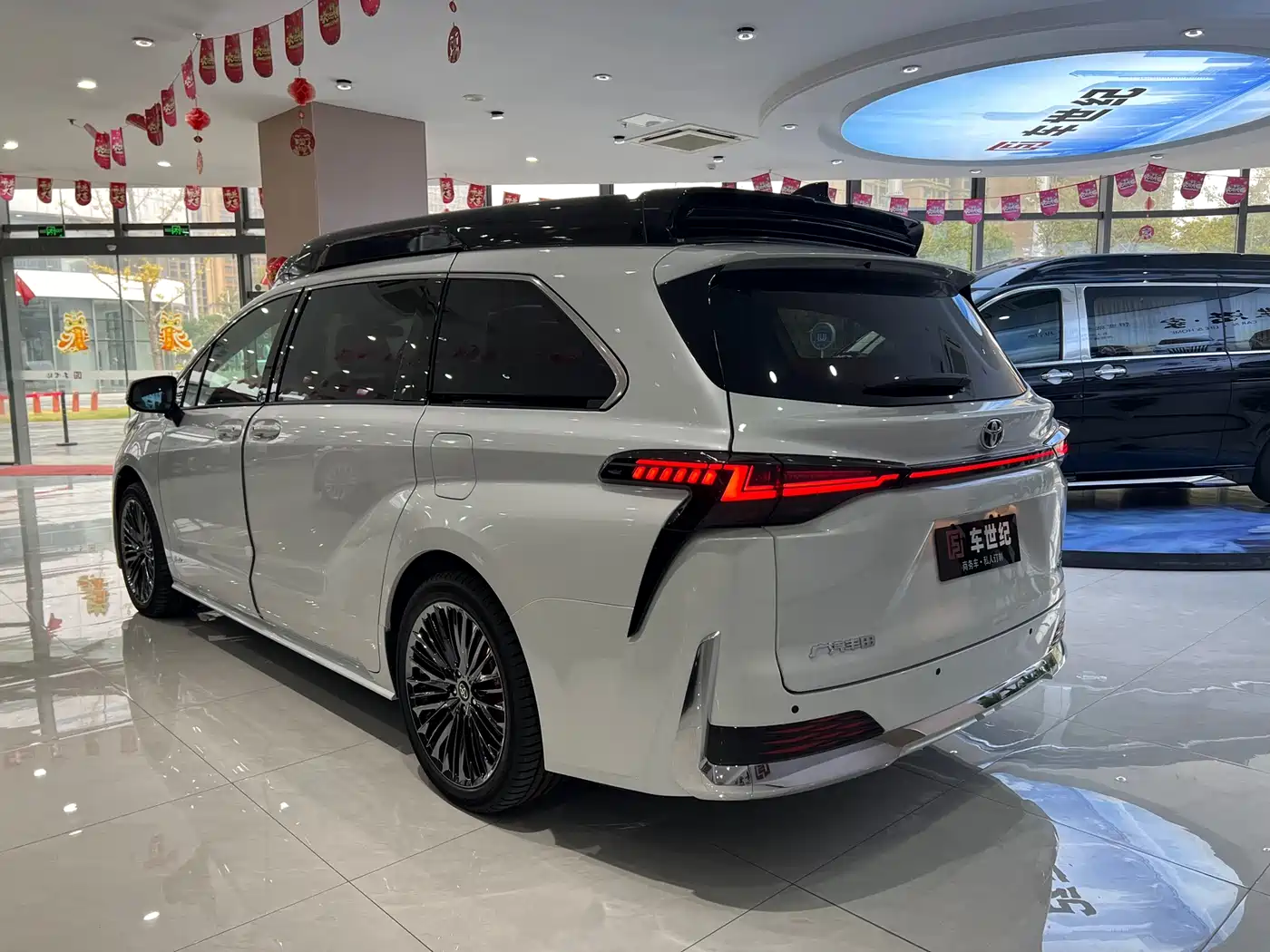 Toyota Sienna 2024 2.5L Hybrid Comfort Edition фото 22