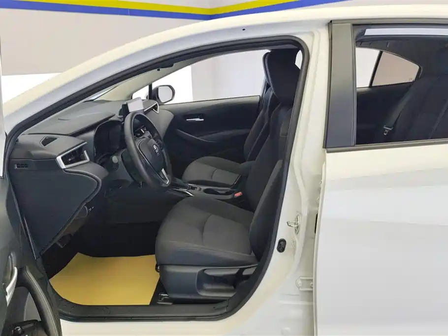 Toyota Corolla 2019 1.2T S-CVT GL Pioneer Edition фото 9