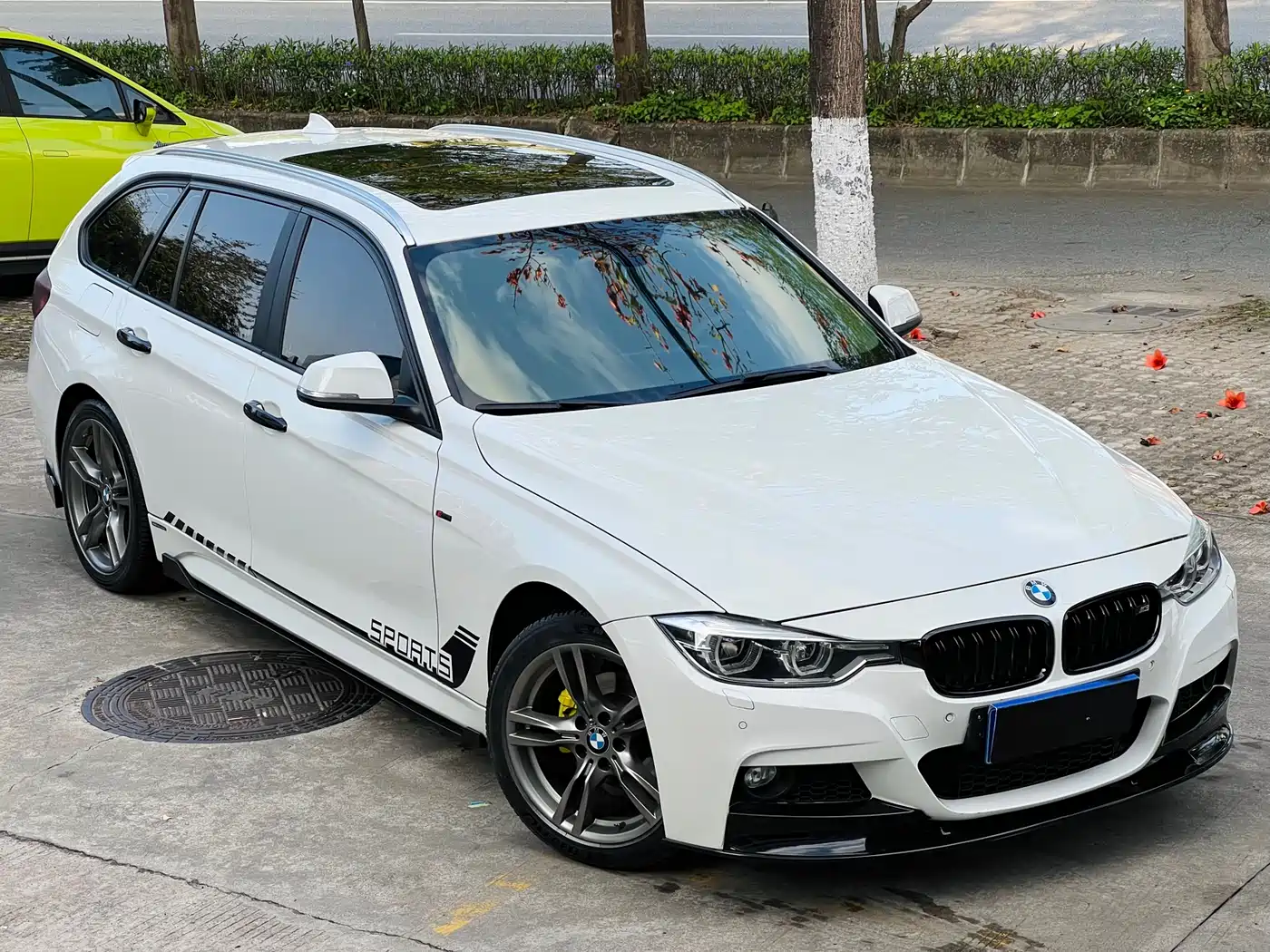 BMW 3 Series (Import) 2016 320i Fashion Wagon фото 3