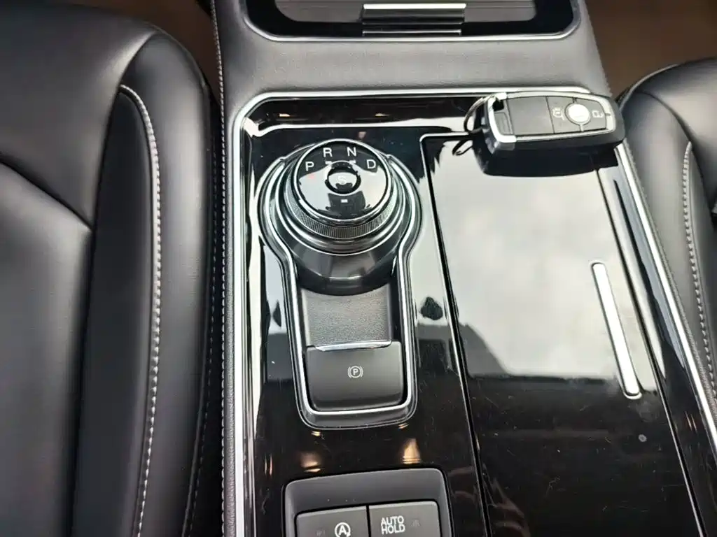 Фото 14 - Ford Edge