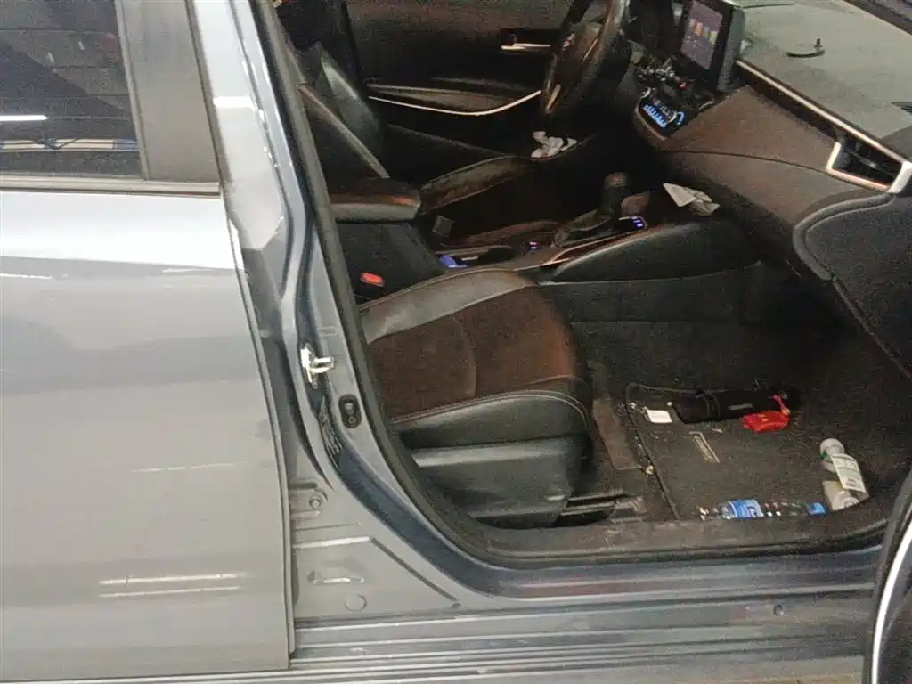 Toyota Corolla 2022 Hybrid 1.8L E-CVT Pioneer Edition фото 25