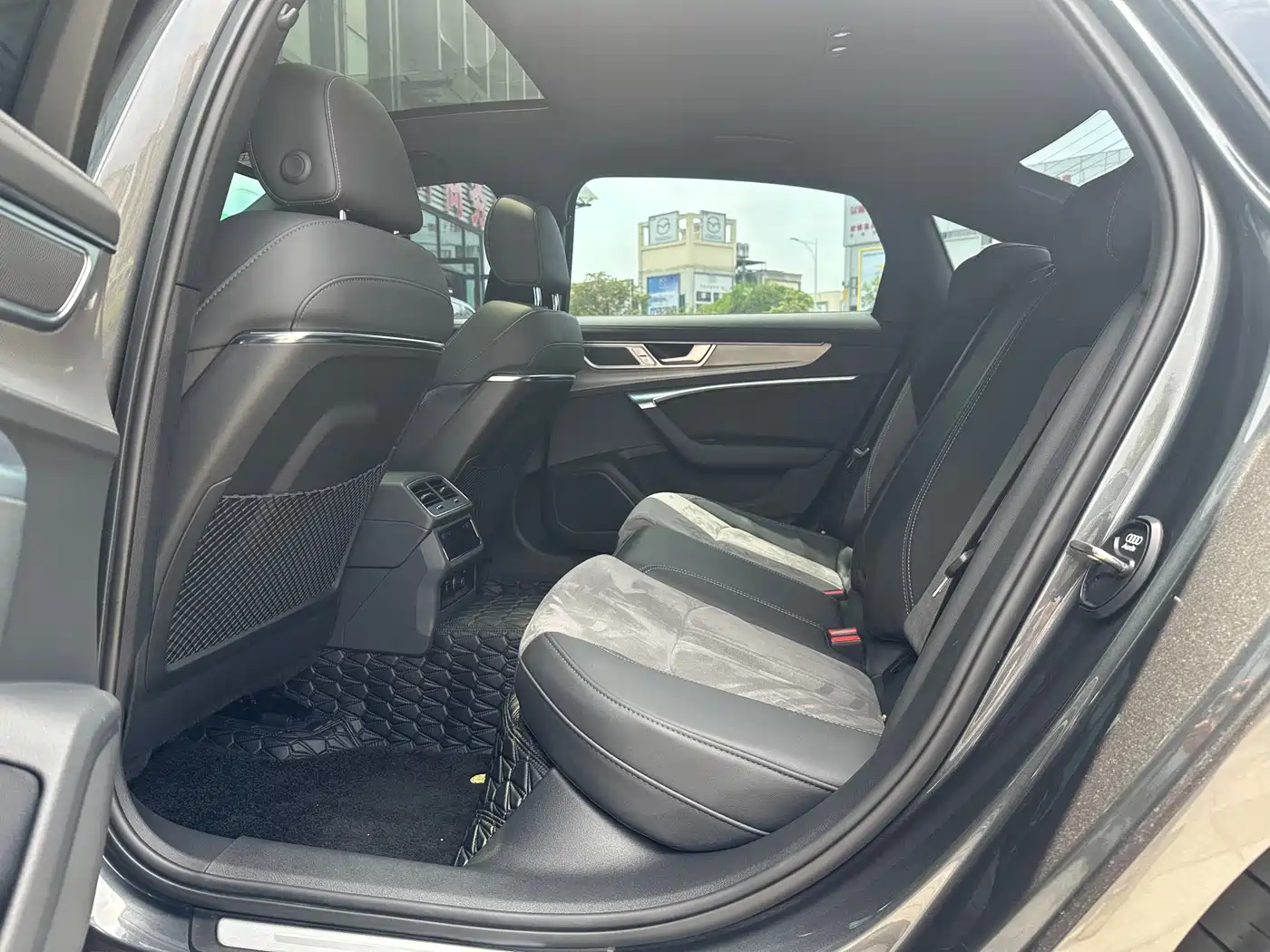 Audi A6L 2023 40 TFSI Luxury Dynamic фото 9