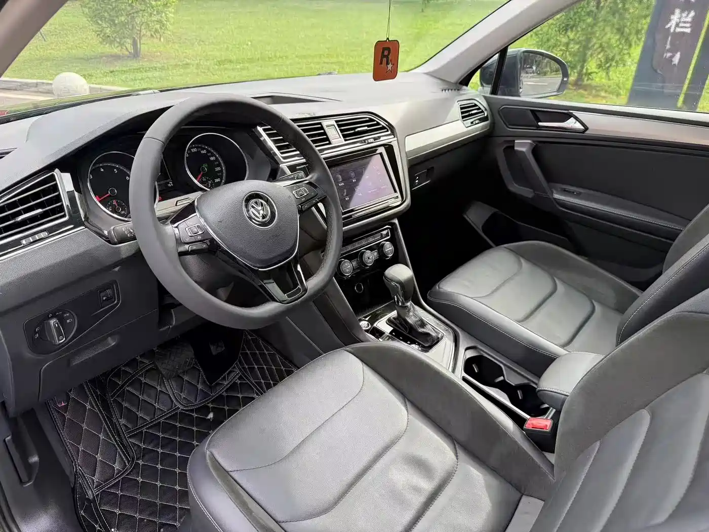 Volkswagen Tiguan L 2019 330TSI Automatic 2WD Panorama Comfort Edition China VI фото 11