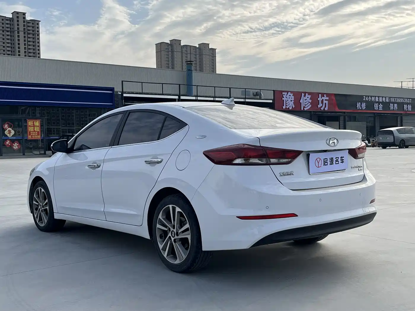 Hyundai Elantra 2016 Model 1.6L Automatic Smart Elite фото 19