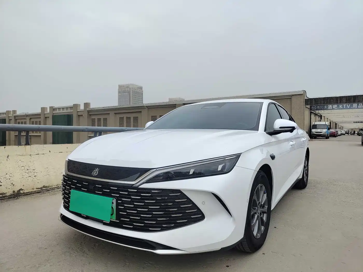 BYD Qin L 2025 DM-i Smart Drive 80KM Premium