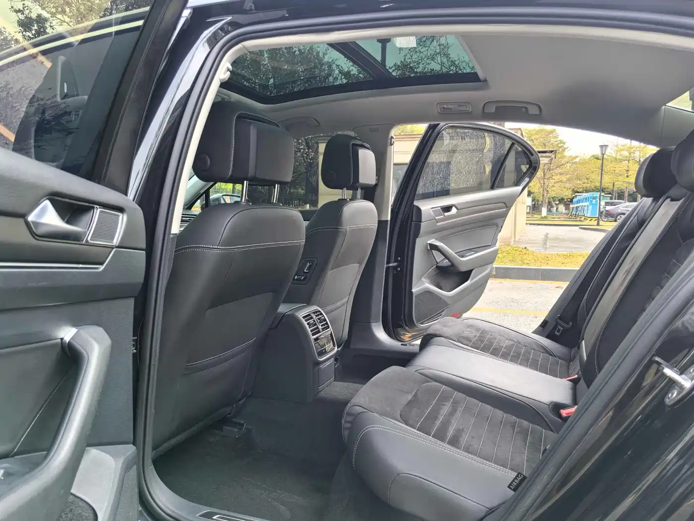 Volkswagen Magotan 2020 330TSI DSG Luxury фото 8