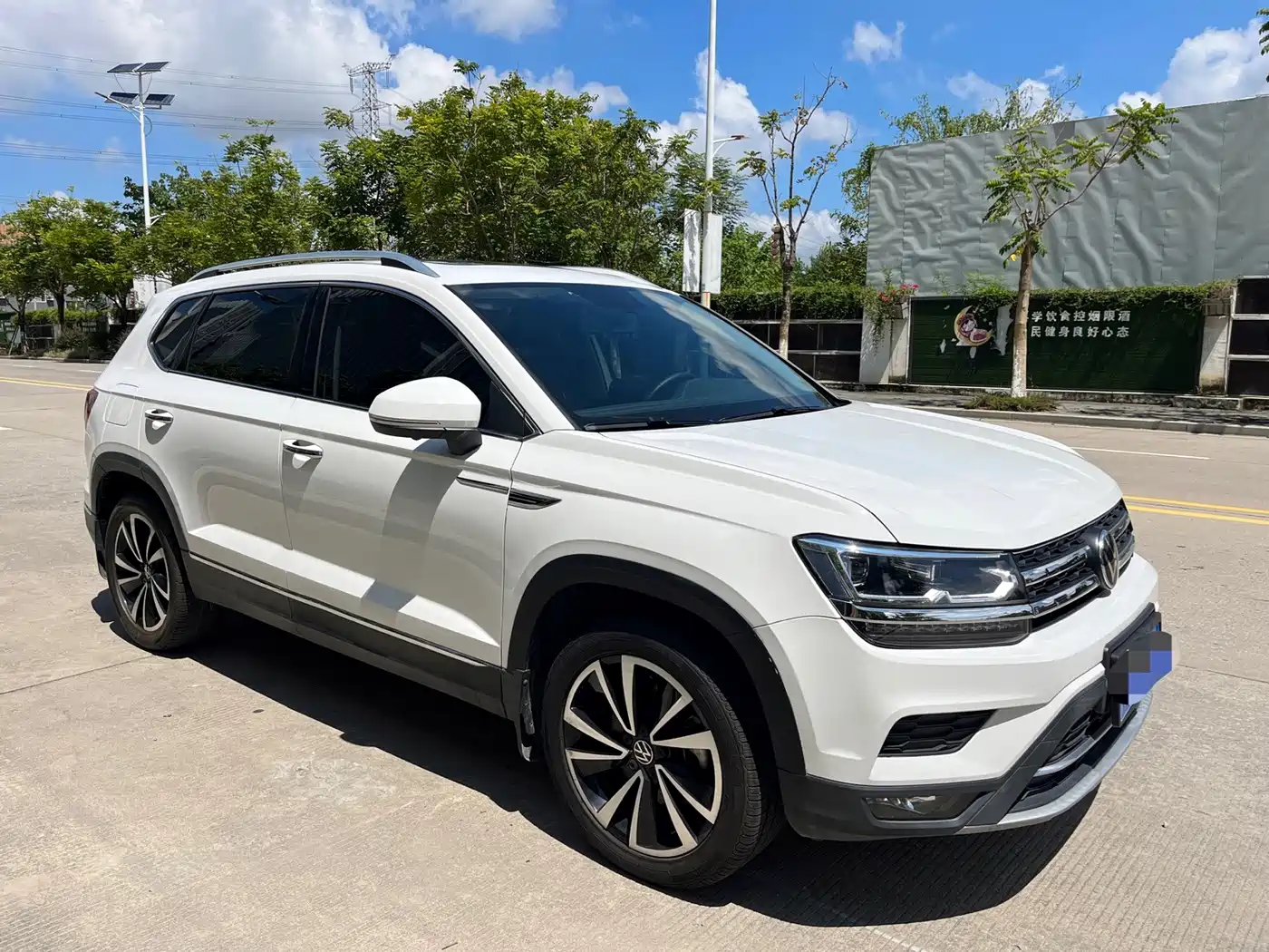 Фото 3 - Volkswagen Tharu
