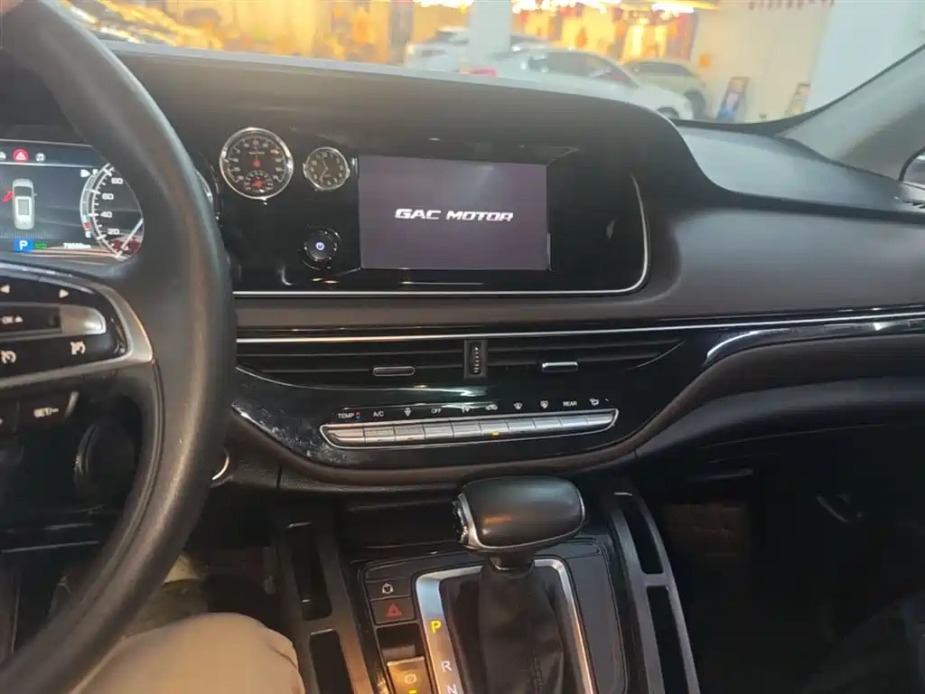GAC Trumpchi Trumpchi M6 2019 270T DCT Luxury Edition (7-seater) (China VI) фото 13