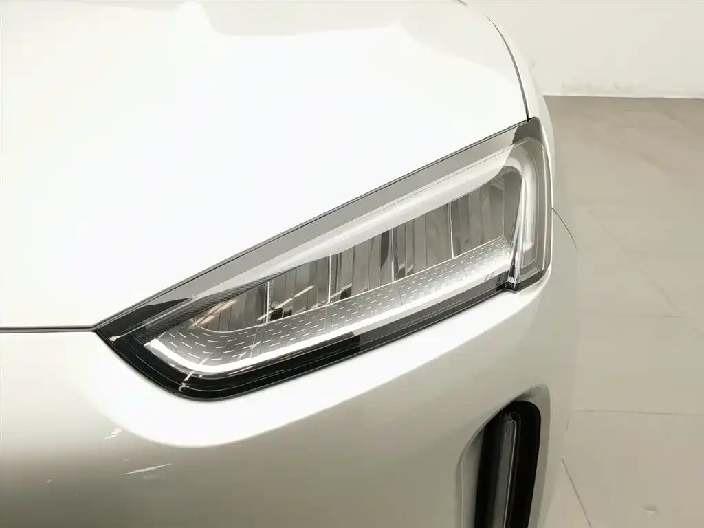 AITO Wenjie AITO M5 2022 Extended Range RWD Standard фото 7