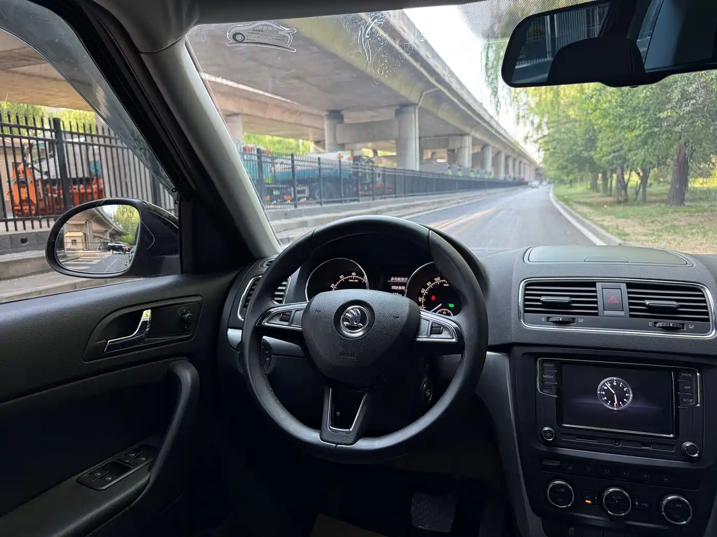 Škoda Yeti 2016 1.4TSI DSG Prestige Edition фото 8