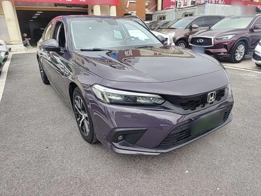 Фото 4 - Honda Civic