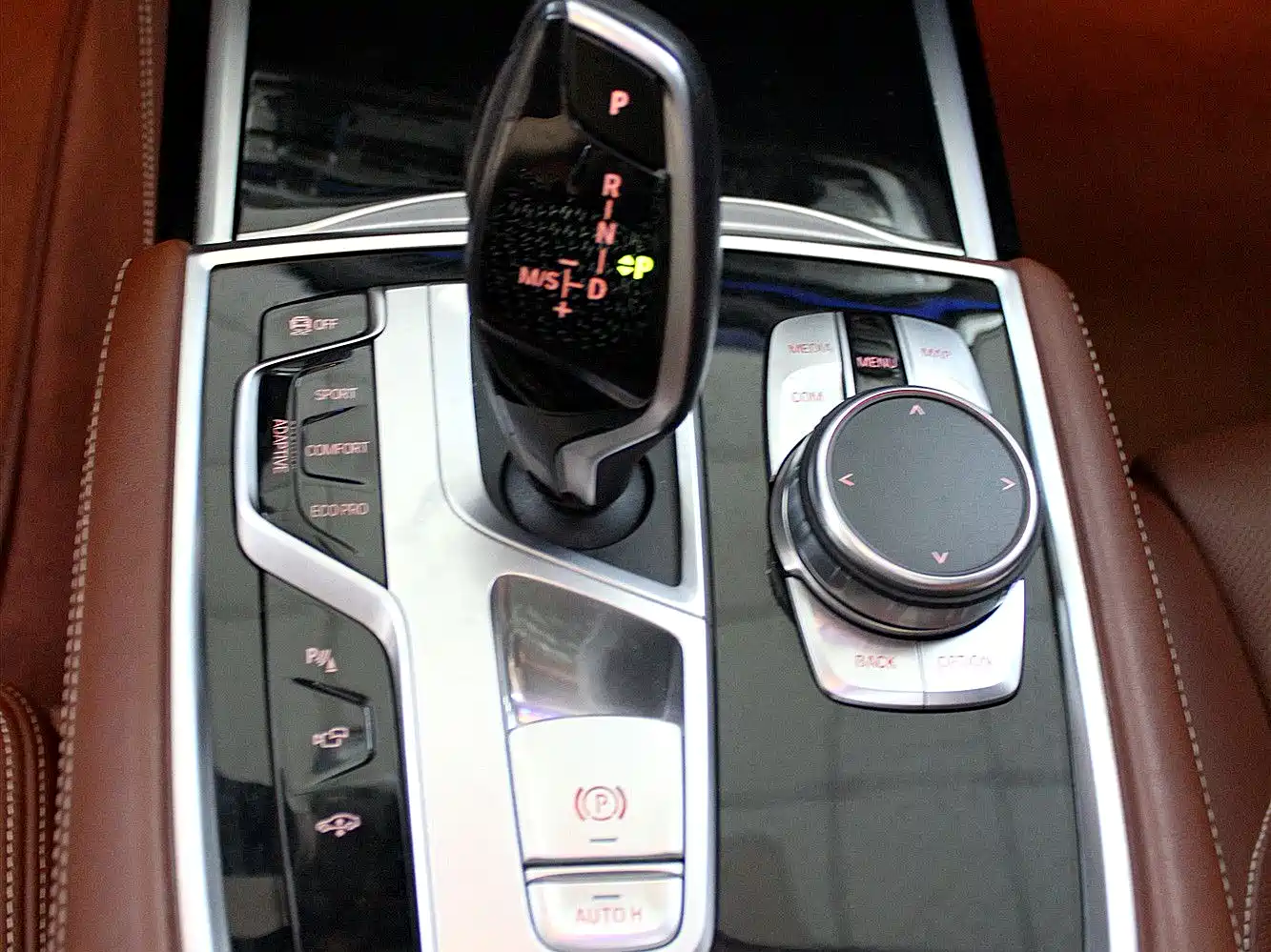 BMW 7 Series 2018 750Li xDrive M Sport Package фото 13