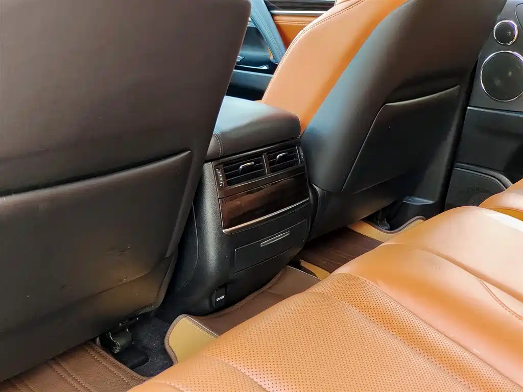 Lexus LX 2016 570 Dynamic Luxury Edition фото 9