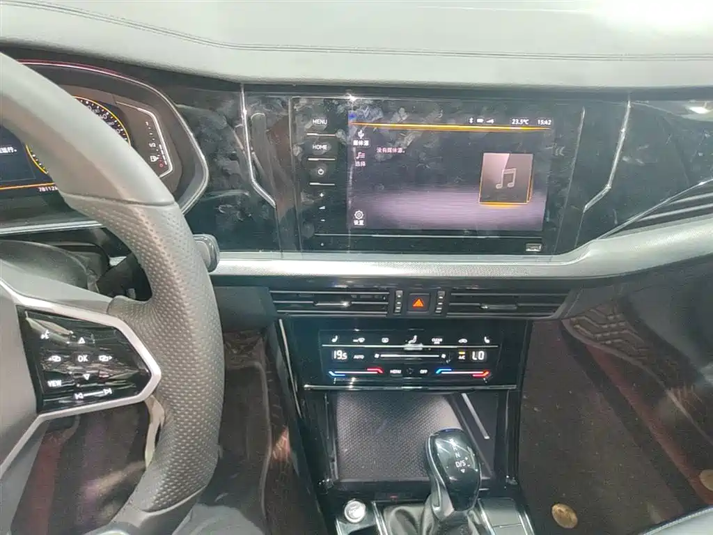 Volkswagen Passat 2023 330TSI Starlight Elite Edition фото 13