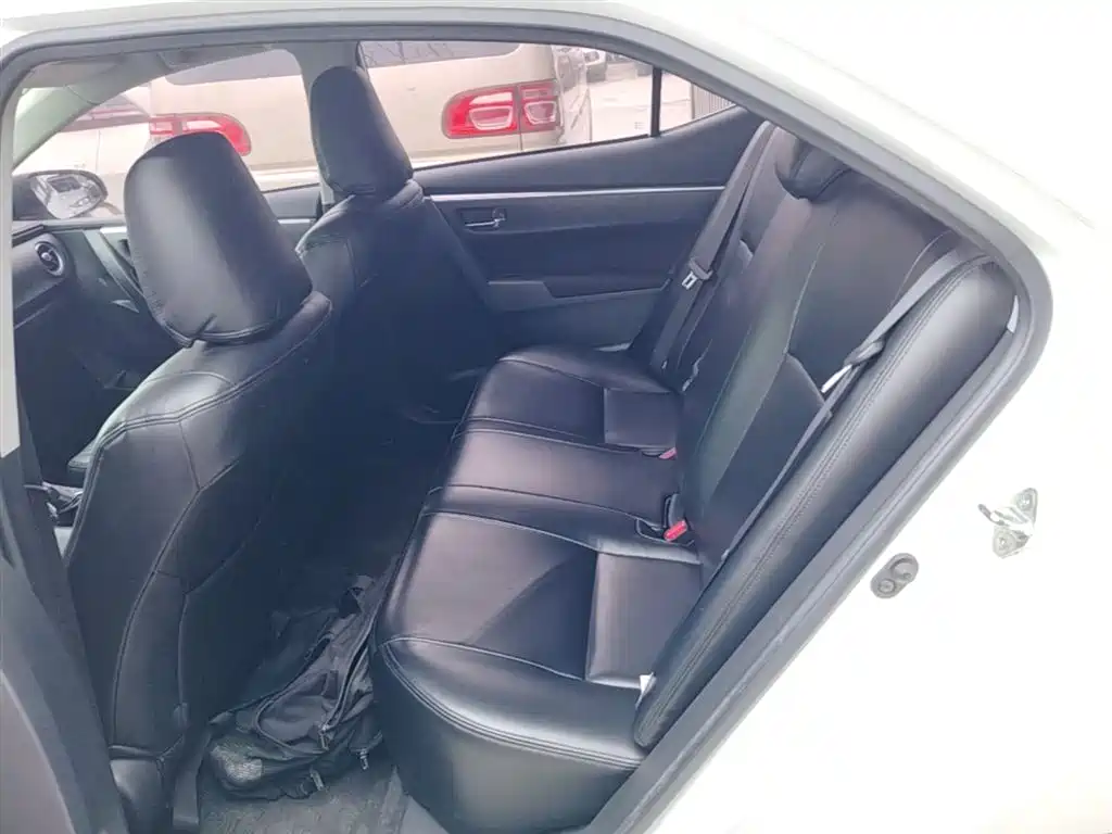 Toyota Corolla 2017 Facelift 1.2T S-CVT GL фото 17