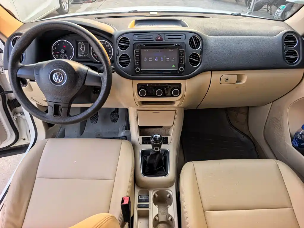 Volkswagen Tiguan 2012 2012 1.8TSI Manual 2WD Premium Edition