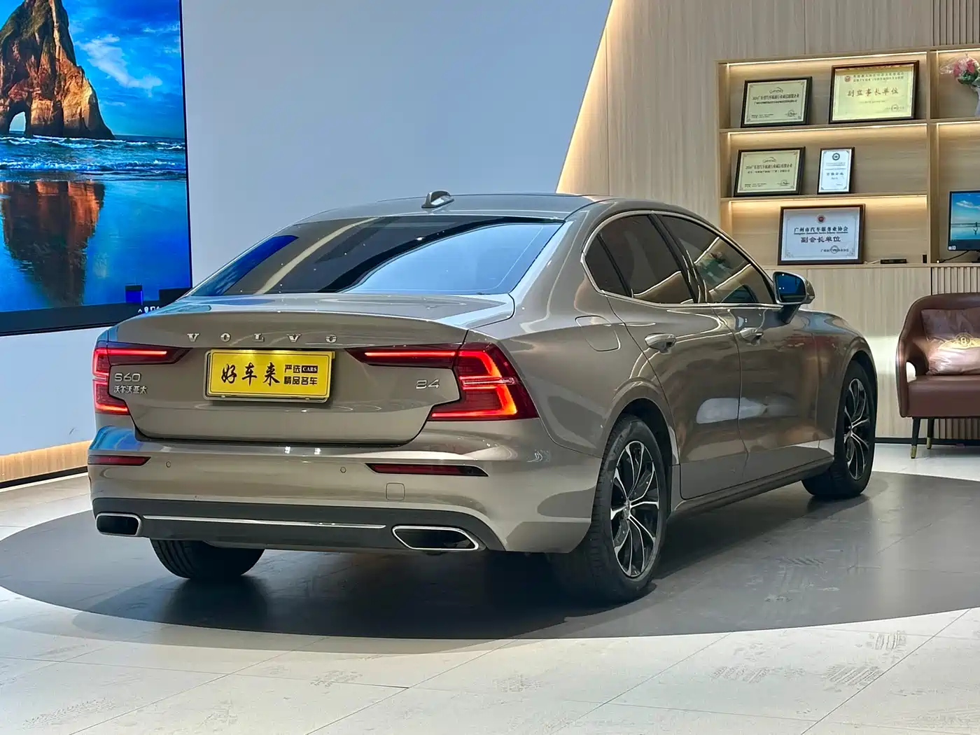 VOLVO S60