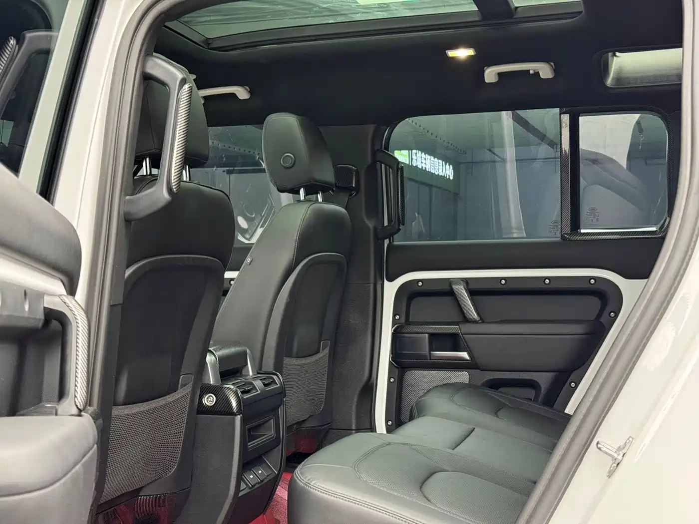 Land Rover Defender 2025 2025 110 3.0T P400 -Dynamic HSE