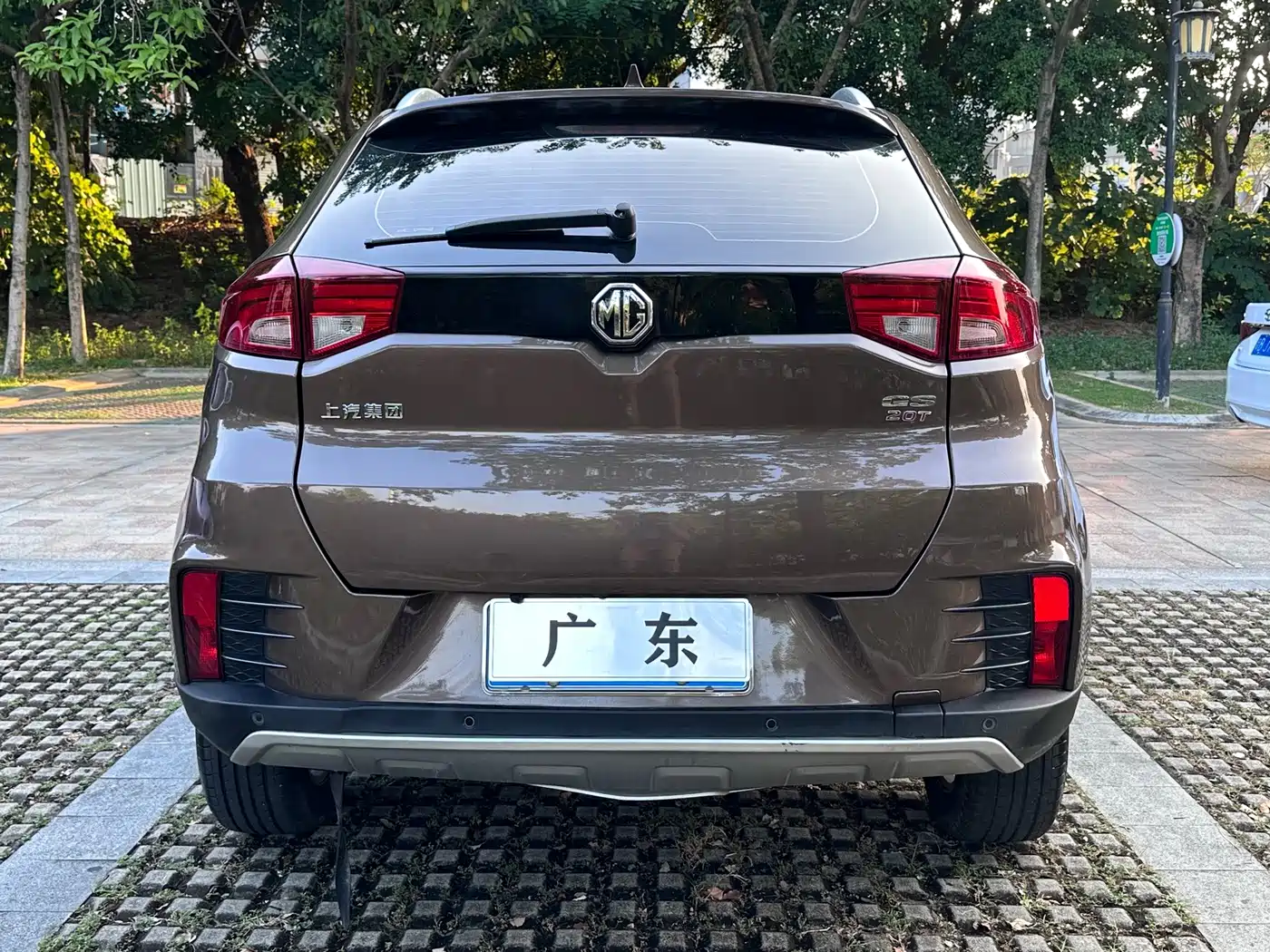 MG Roewe RX5 2019 2019 20T Automatic Luxury Xenon Version