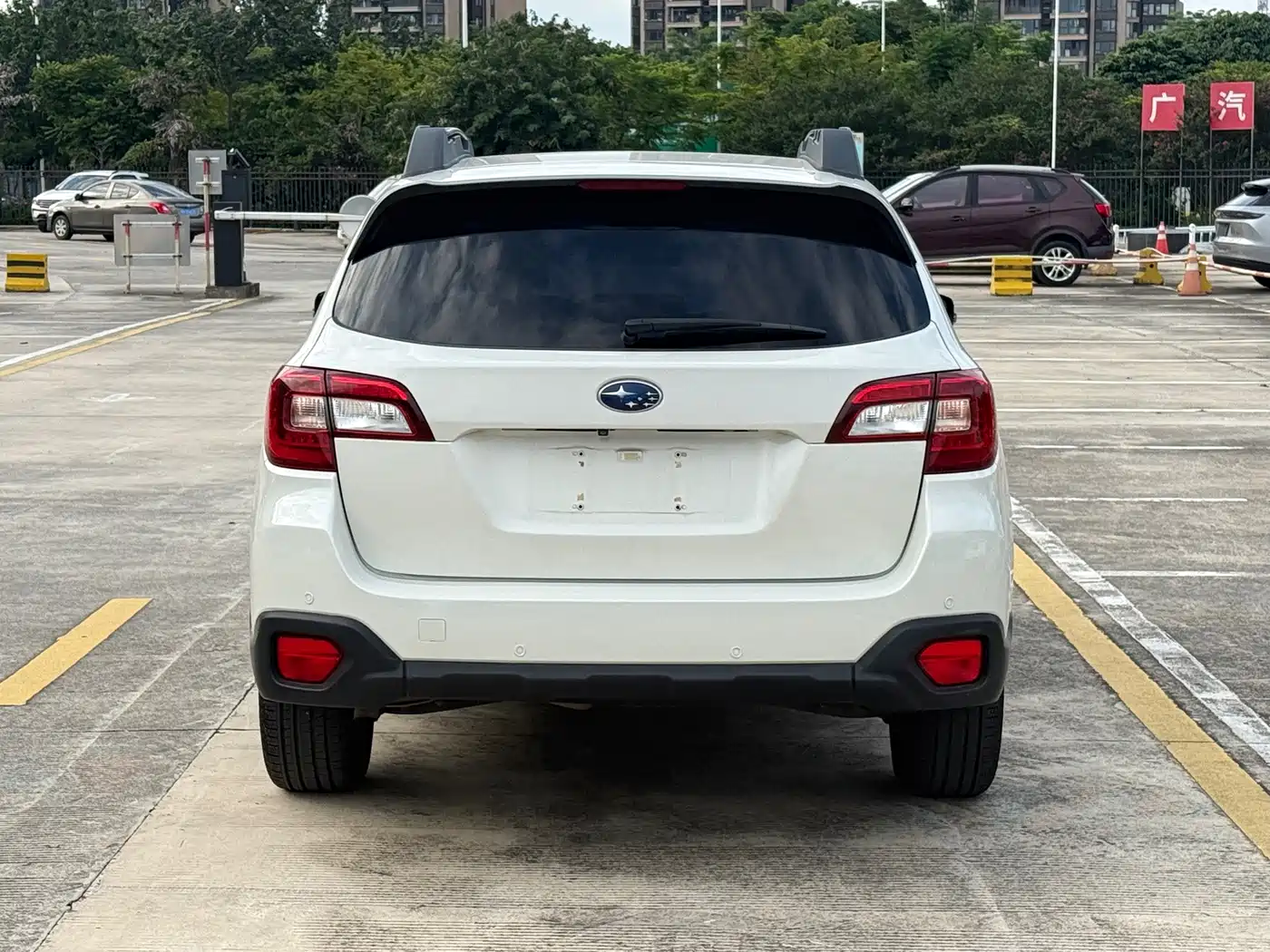 Subaru Outback 2017 2016 2.5i Luxury Navigation Edition