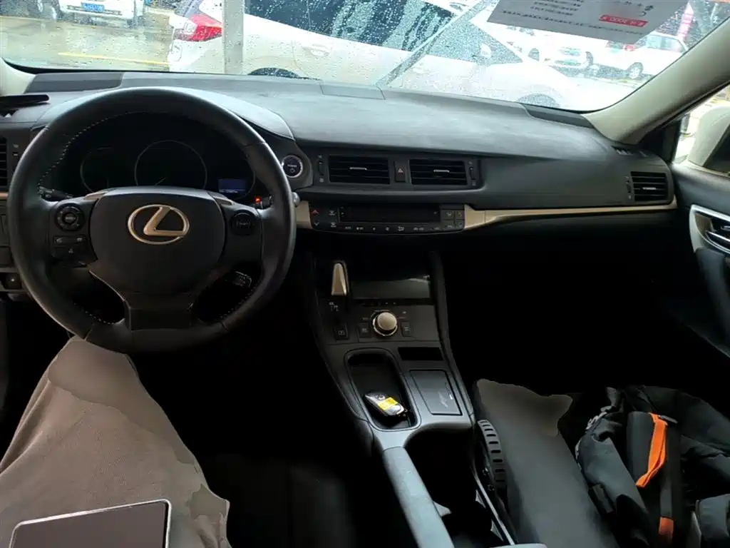 Lexus CT 2014 CT200h Elite Monochrome фото 10