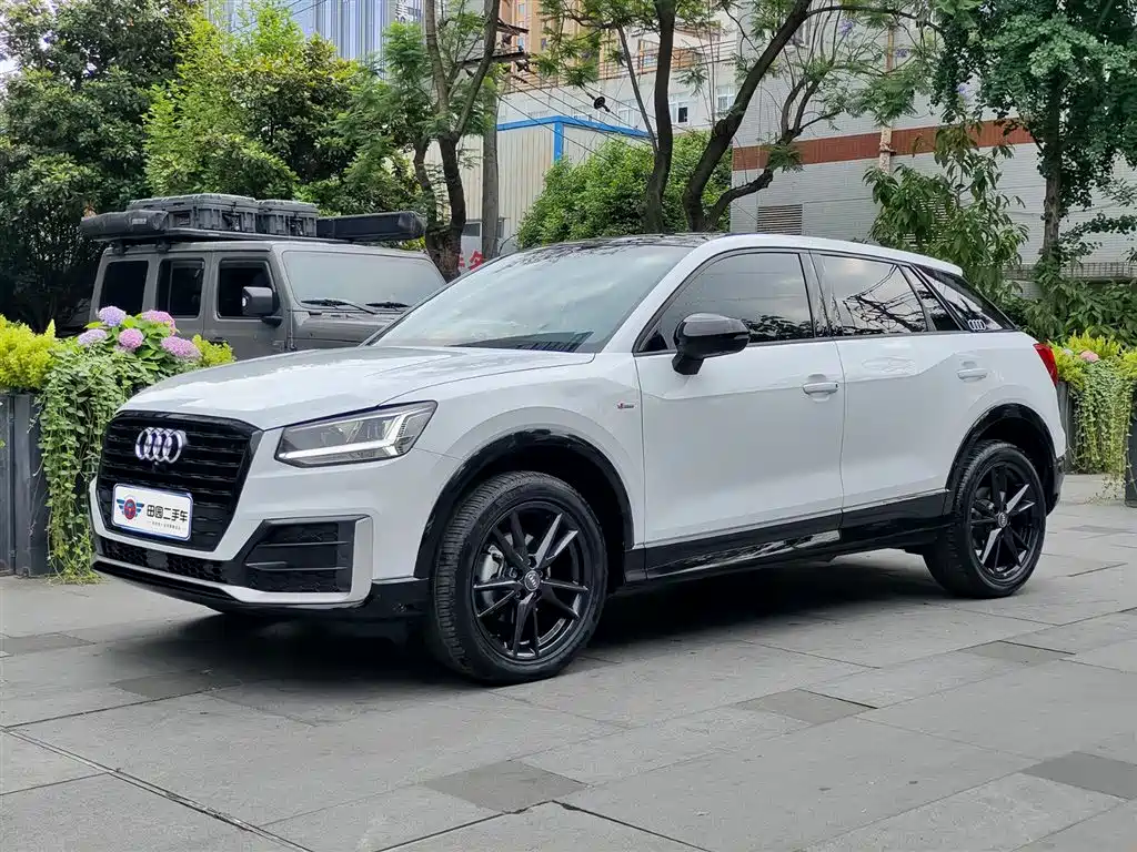 Audi Q2L 2020 35 TFSI Fashion Dynamic Model