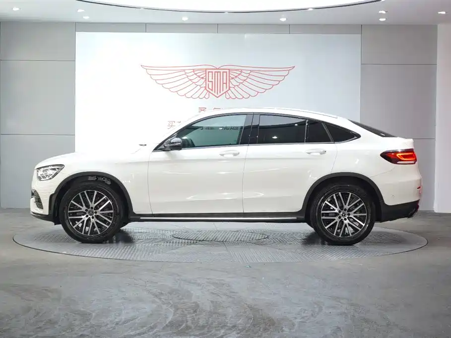 Mercedes-Benz GLC Coupe 2021 GLC 300 4MATIC Coupe SUV фото 2