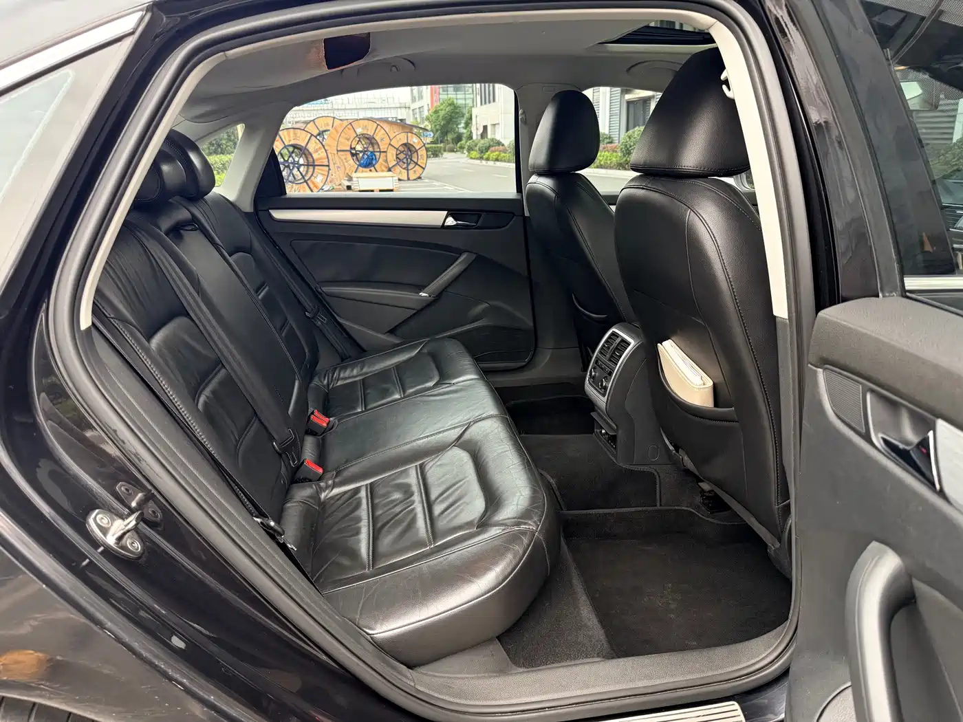 Volkswagen Passat 2014 2014 1.8TSI DSG 30th Anniversary Edition