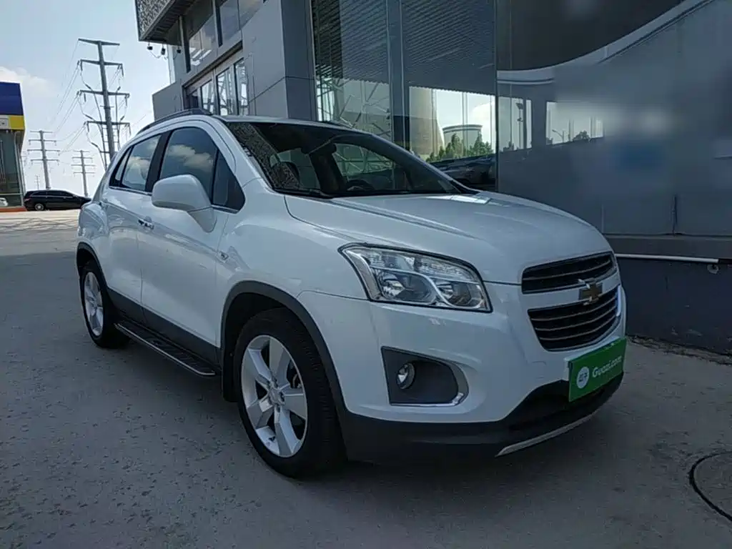 Фото 4 - Chevrolet Trax
