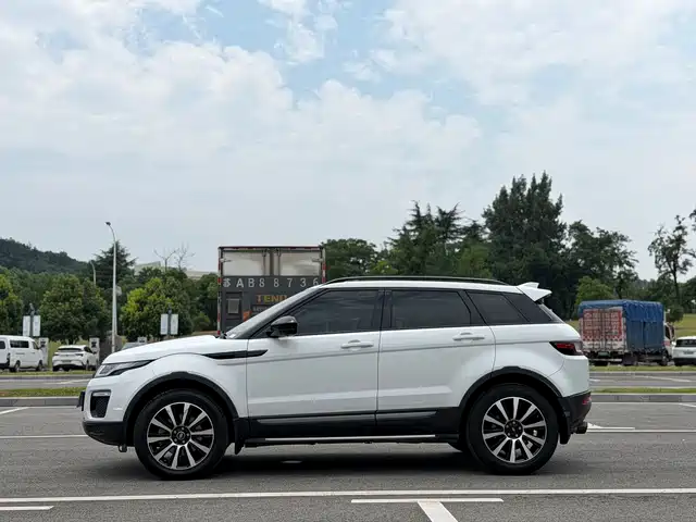 Land Rover Range Rover Evoque 2018 240PS SE Smart Edition — фото 4