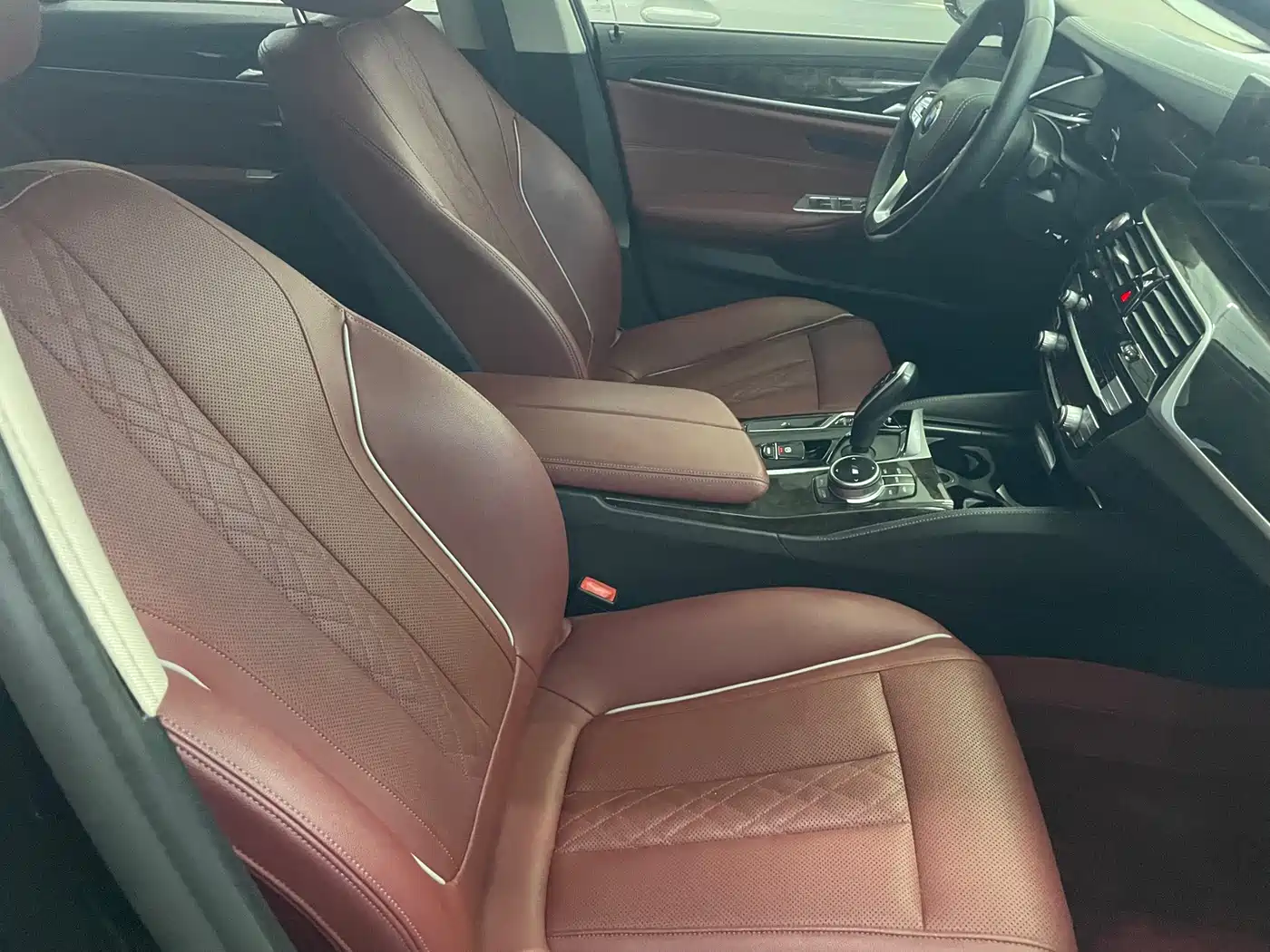 Фото 23 - BMW 5 Series
