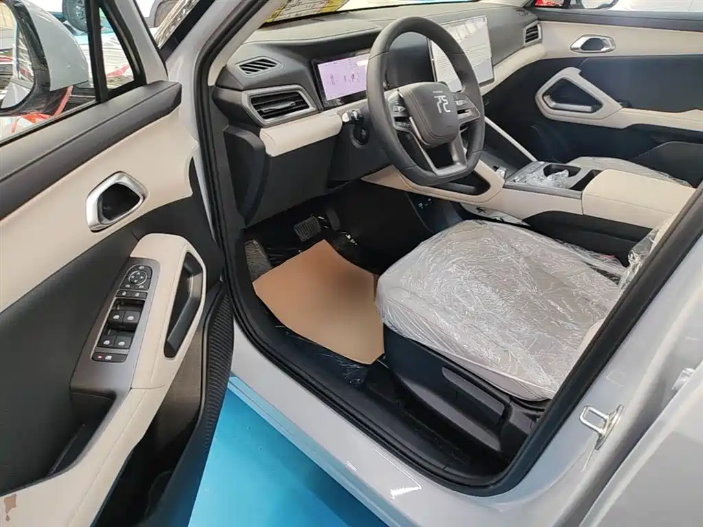 BYD Yuan UP 2025 Smart Drive Edition 401KM Vitality Version фото 16