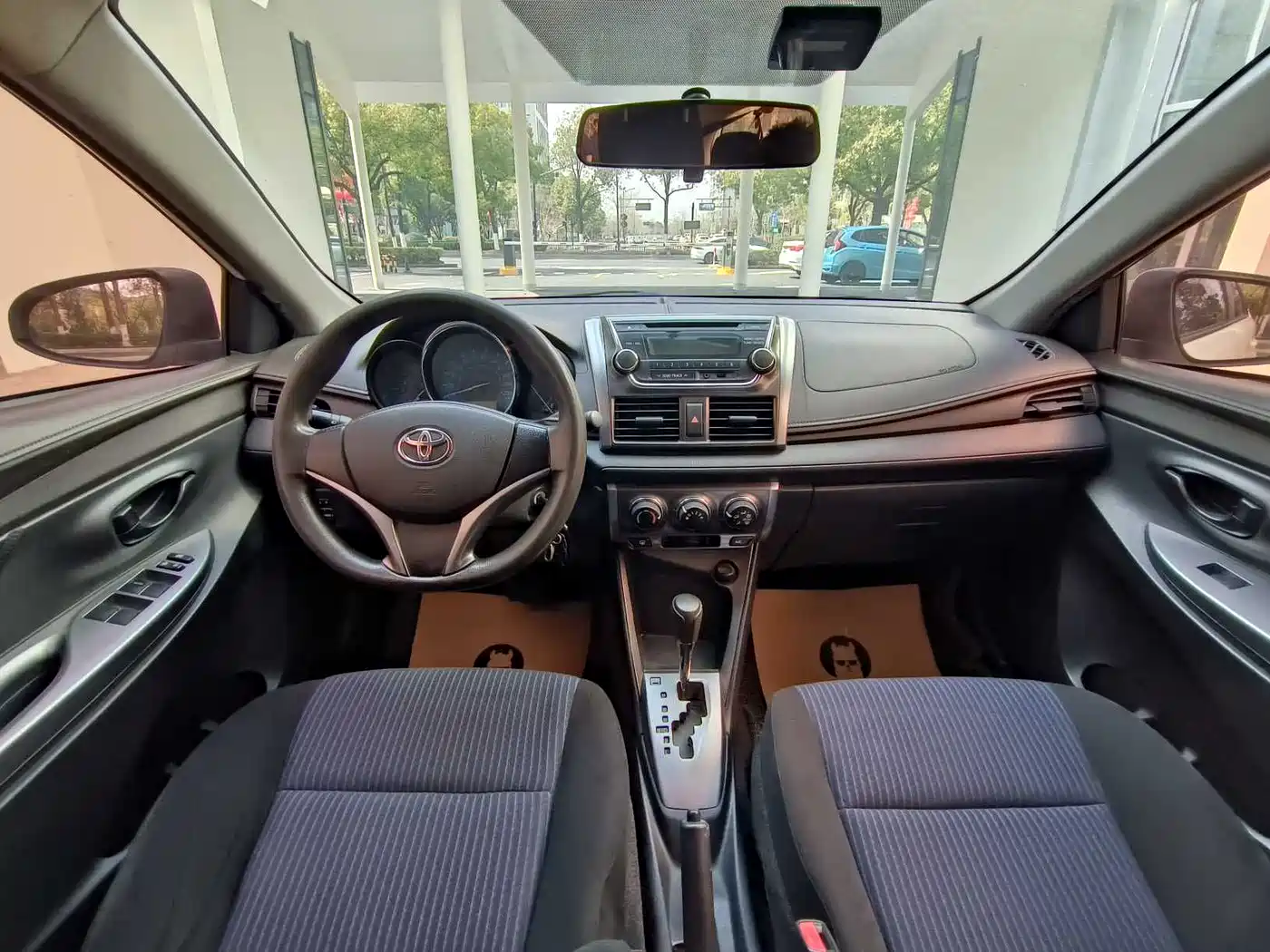 Toyota YARiS L Zhi Xuan 2014 1.5G Automatic Dynamic Edition фото 7