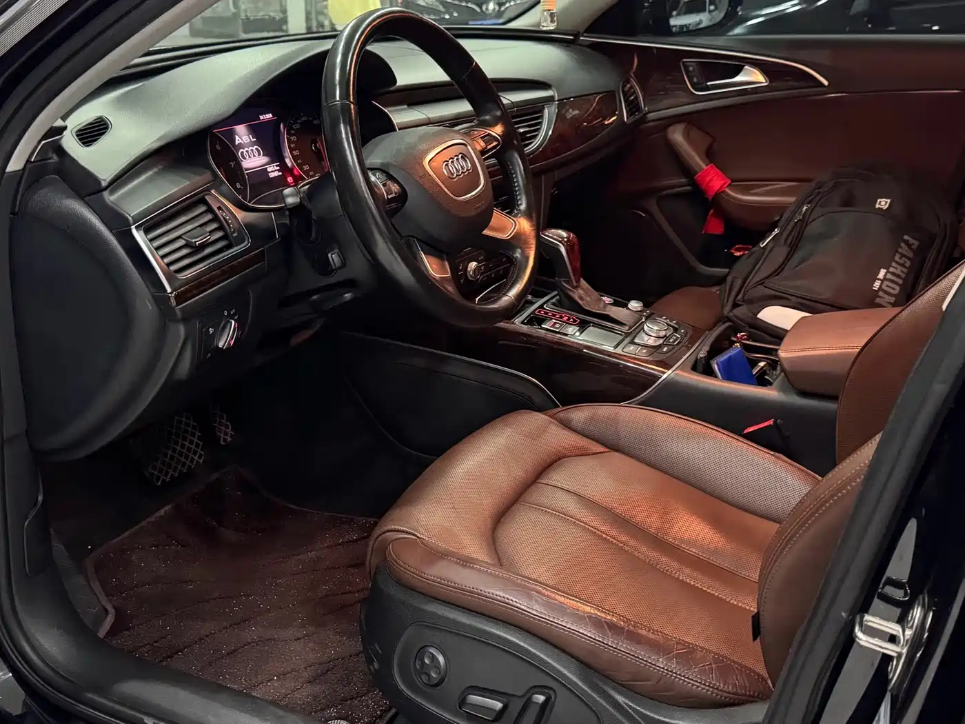 Фото 4 - Audi A6L