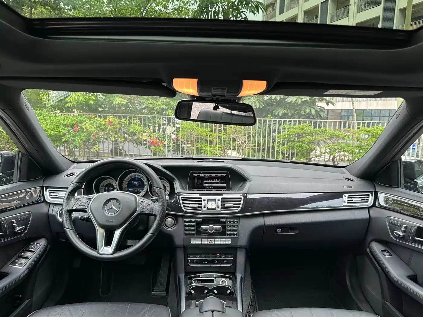 Mercedes-Benz E-Class 2015 E 320 L 4MATIC фото 5