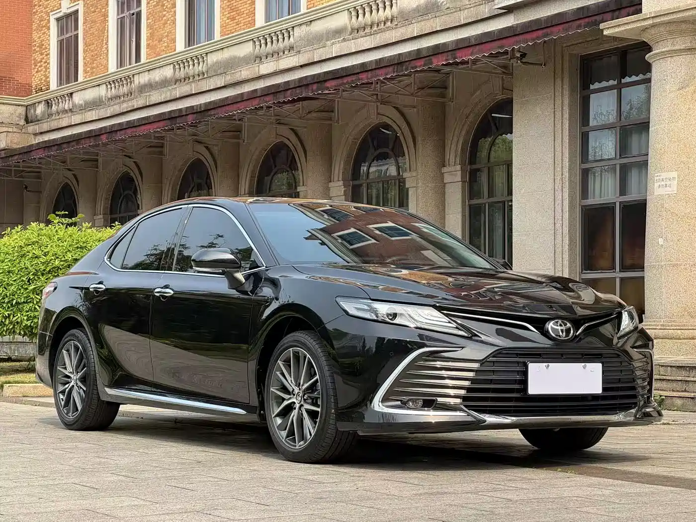 TOYOTA CAMRY
