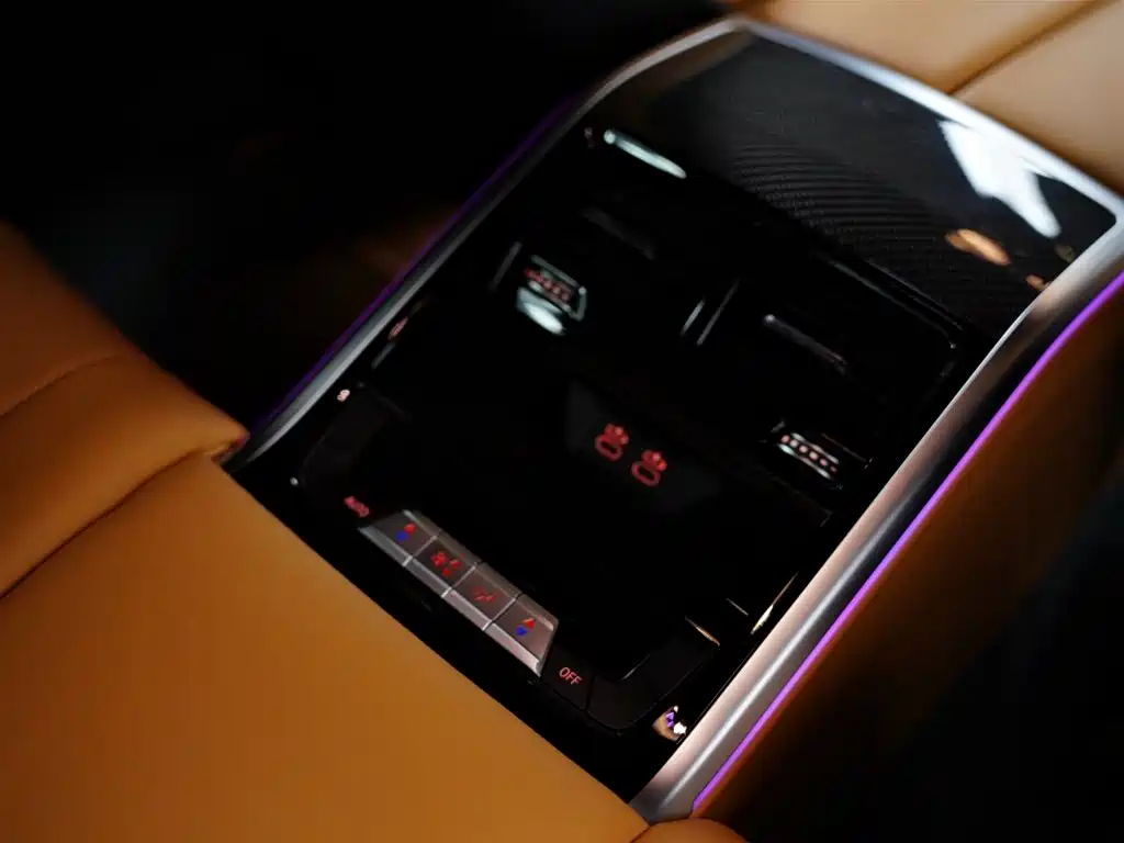 BMW M8 2021 2020 M8 4-Door Coupe Thunder Edition