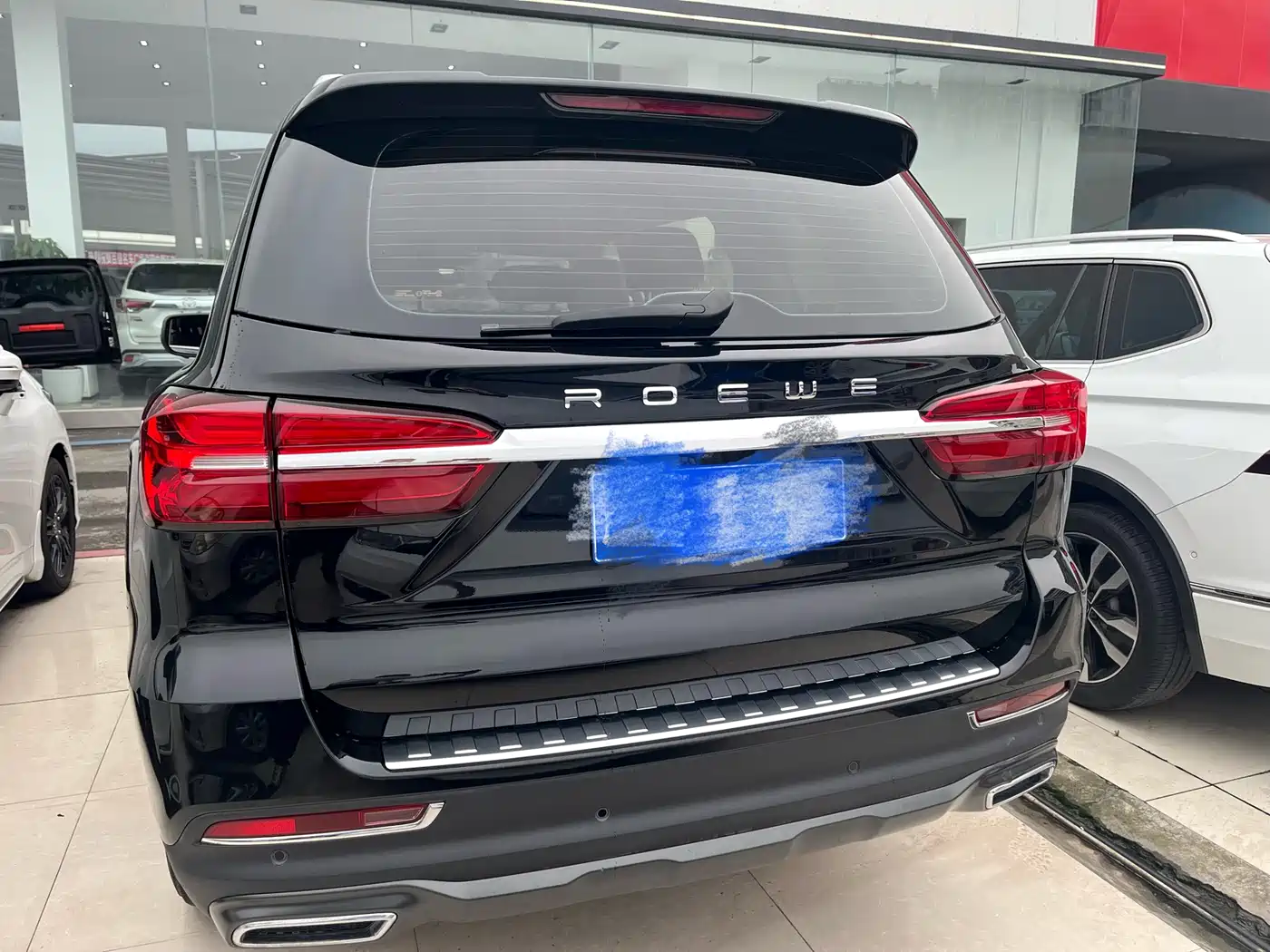 ROEWE RX8