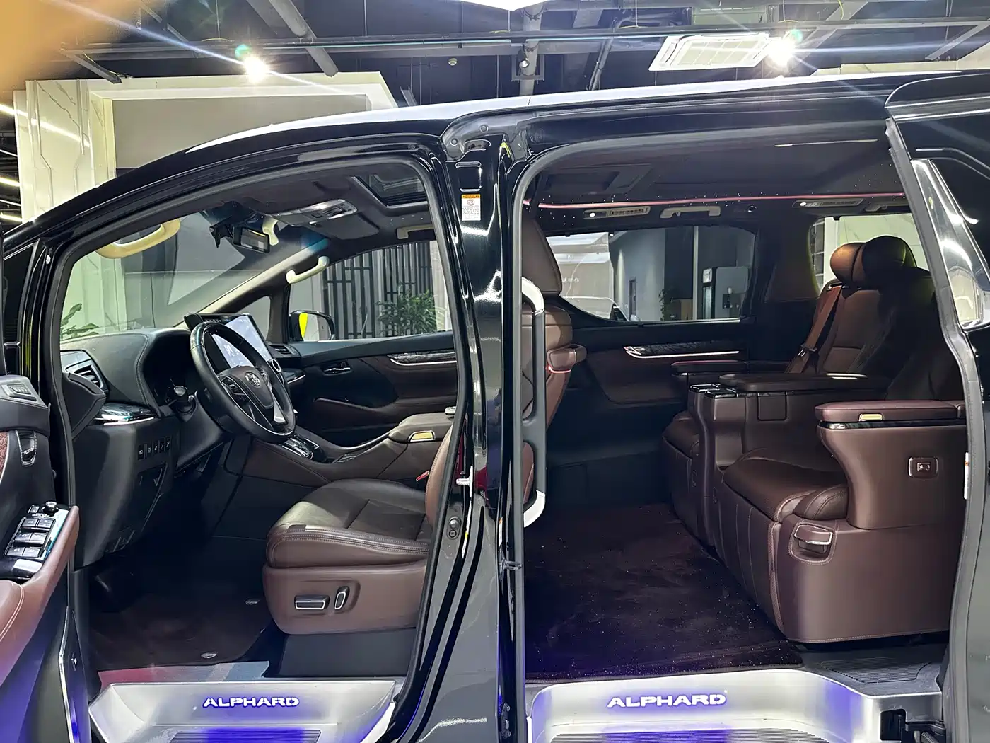 Toyota Alphard 2015 3.5L Premium Edition фото 9