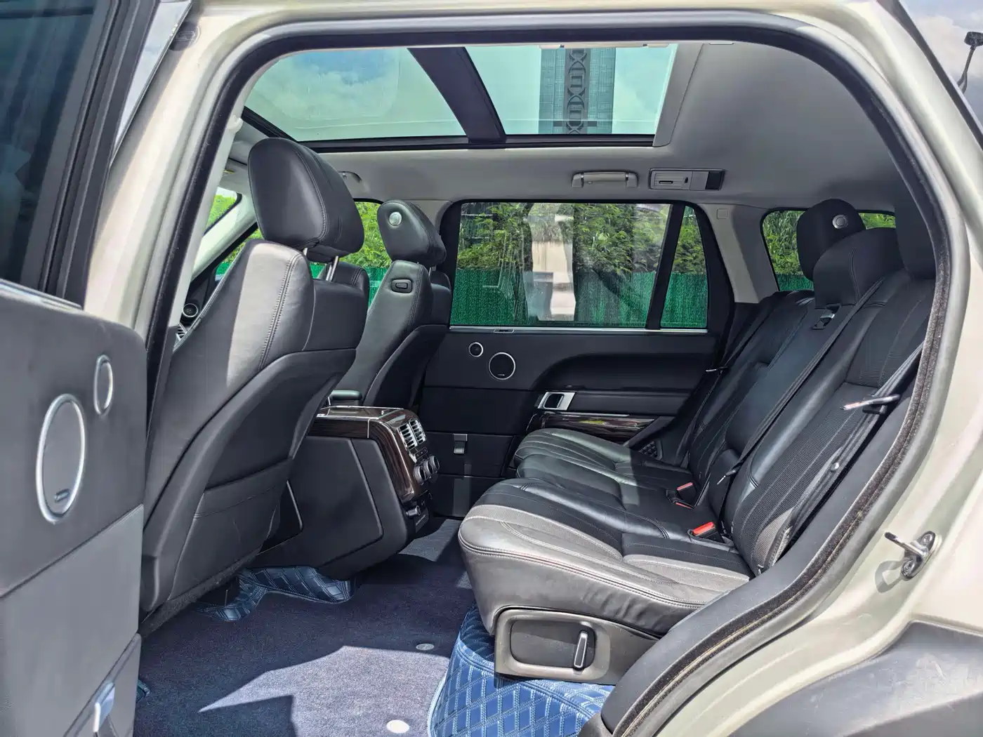 Фото 9 - Land Rover Range Rover