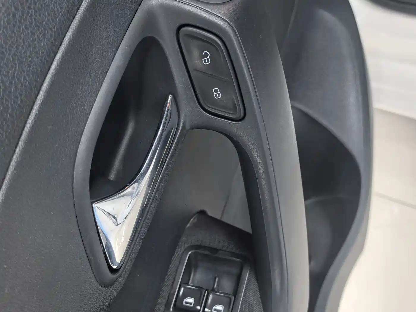 Volkswagen Polo 2014 1.4L Automatic Comfort Edition фото 10