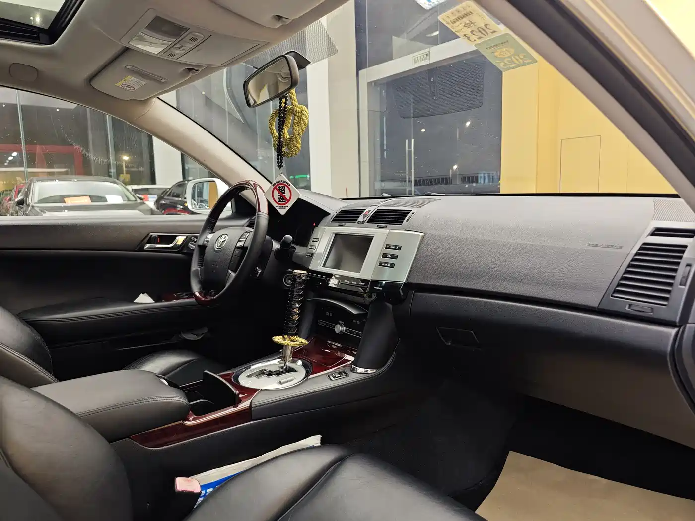 Toyota Reiz фото 32