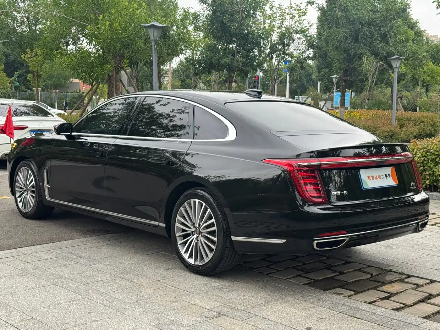 Hongqi H9 2020 2.0T Smart Connection Qi Xiang Edition фото 4