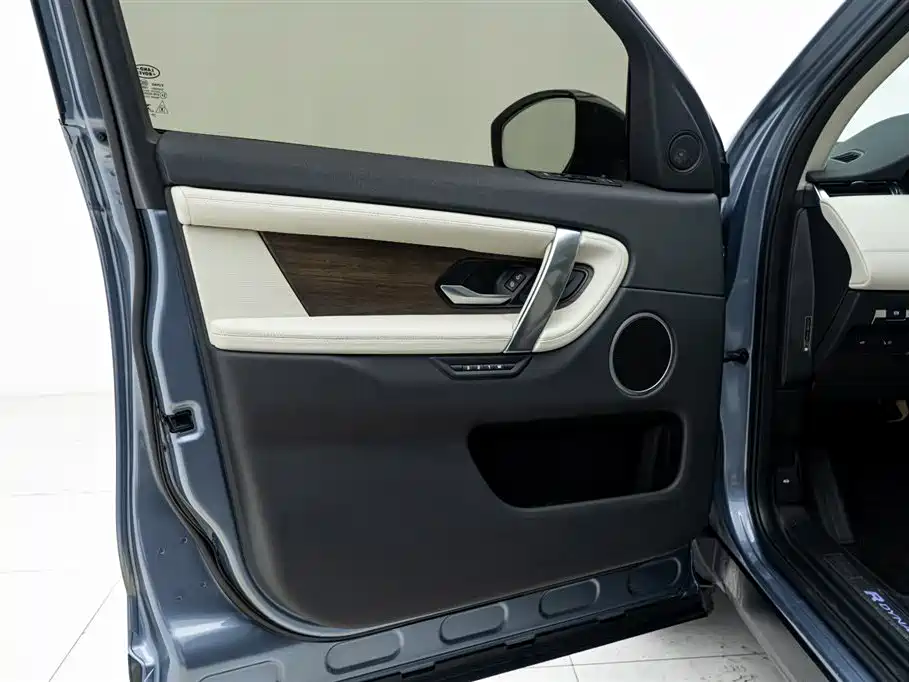 Land Rover Discovery Sport 2020 249PS R-Dynamic Performance фото 16