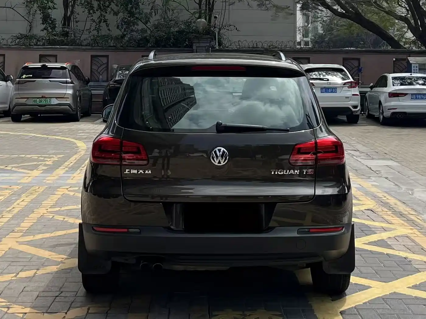 Volkswagen Tiguan 2015 1.8TSI Automatic 2WD Trendline фото 10