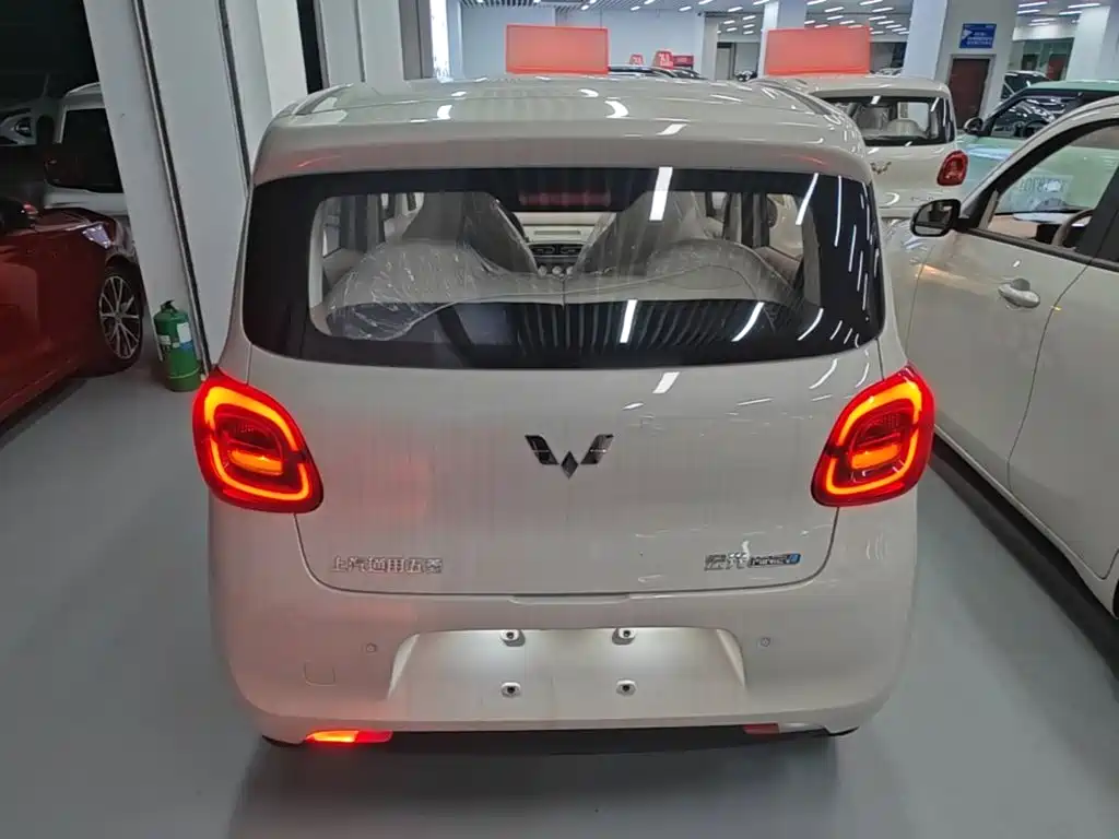 Wuling Motors Hongguang MINIEV 2026 2025 4-Door Advanced