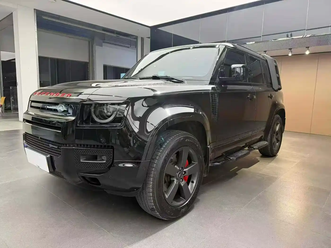 Land Rover Defender 2023 Model 110 3.0T P400 X фото 3