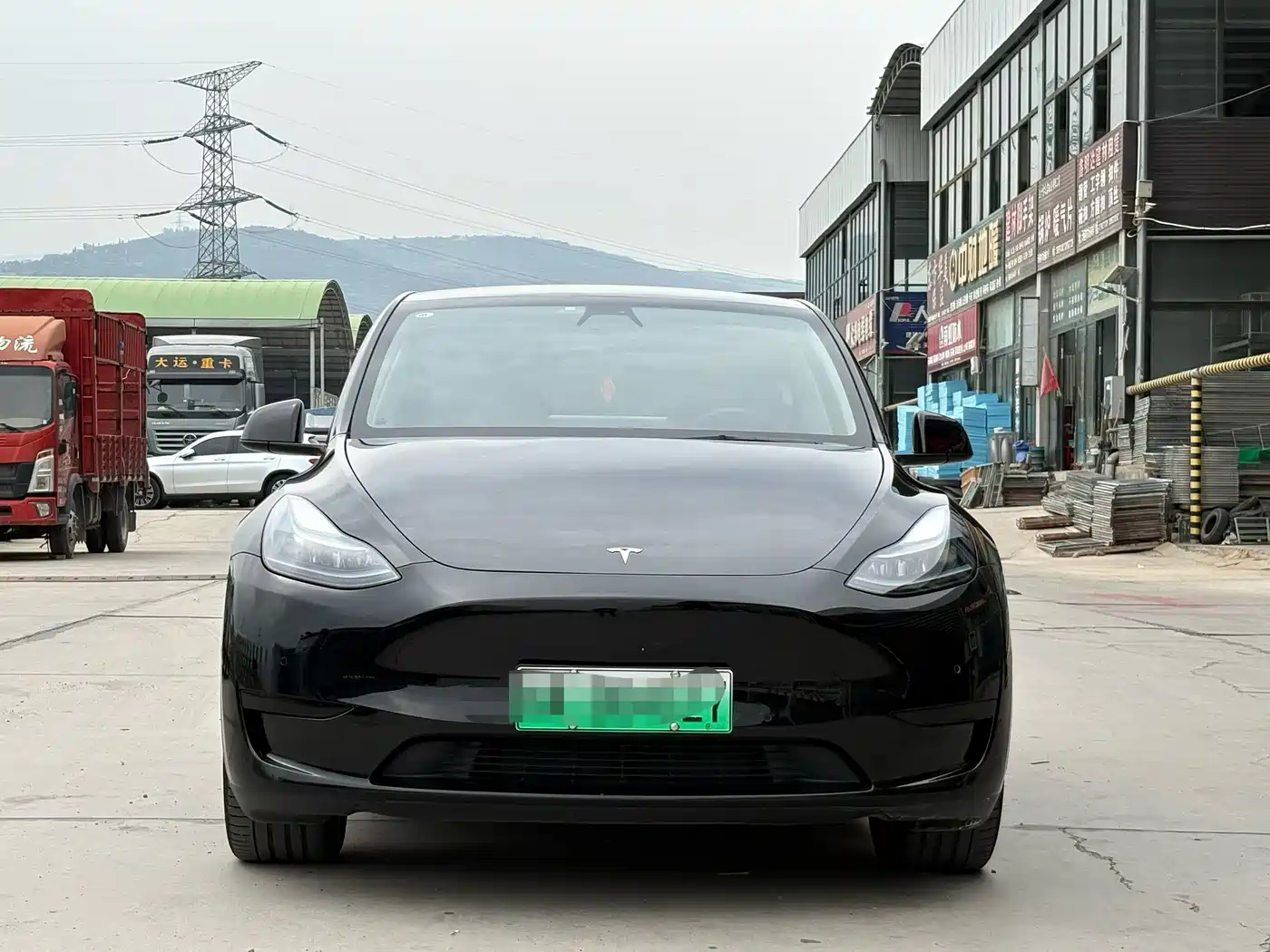 Фото 2 - Tesla Model Y