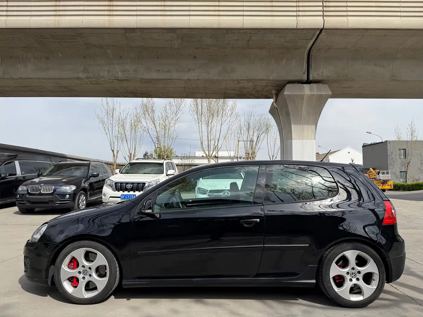 Photo 6 - Volkswagen Golf (Import)